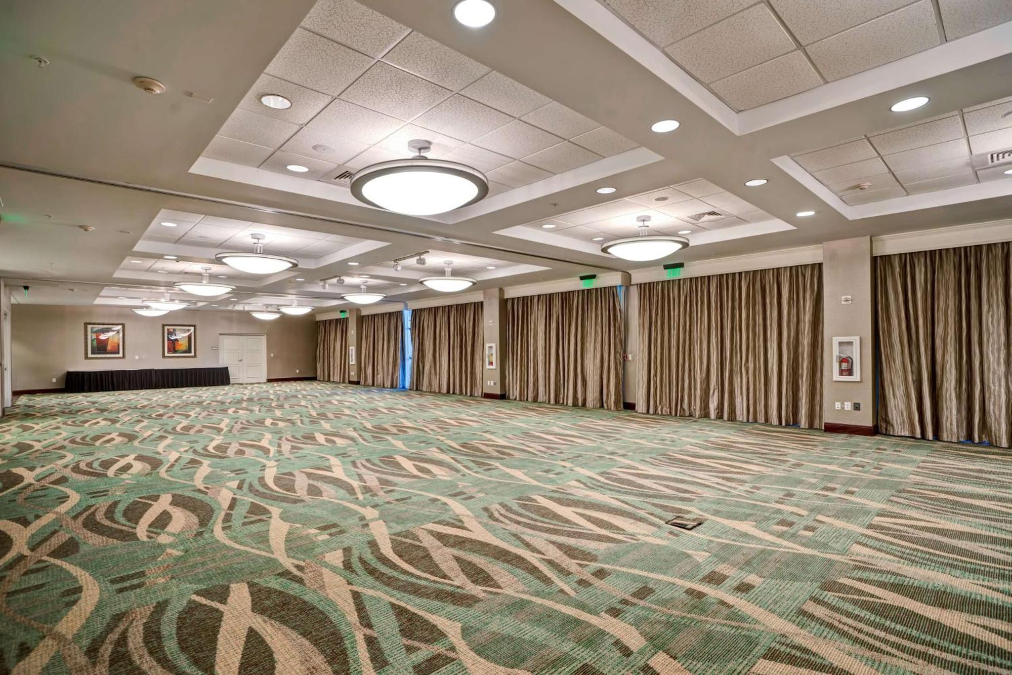 Embassy Suites Fort Myers - Estero Exterior photo